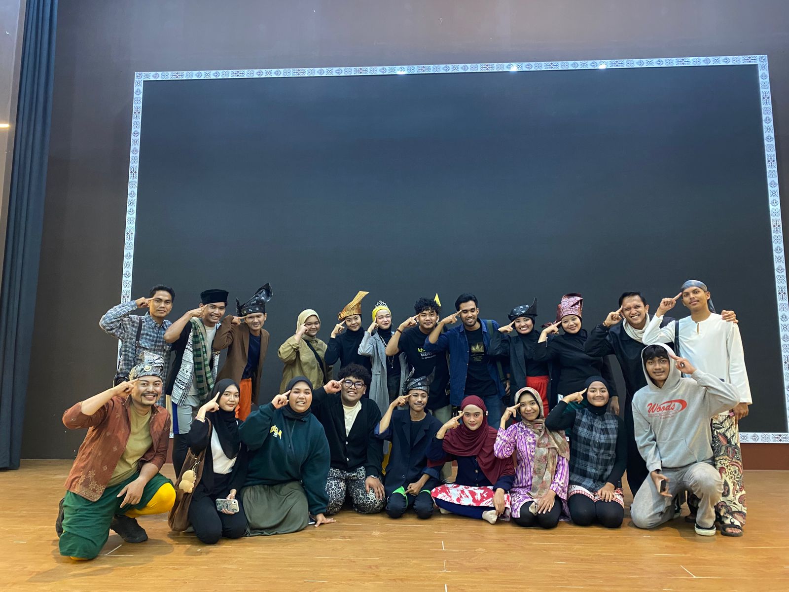Top, Mahasiswa FIB Raih Prestasi ASEAN Theatre 2025 di UI