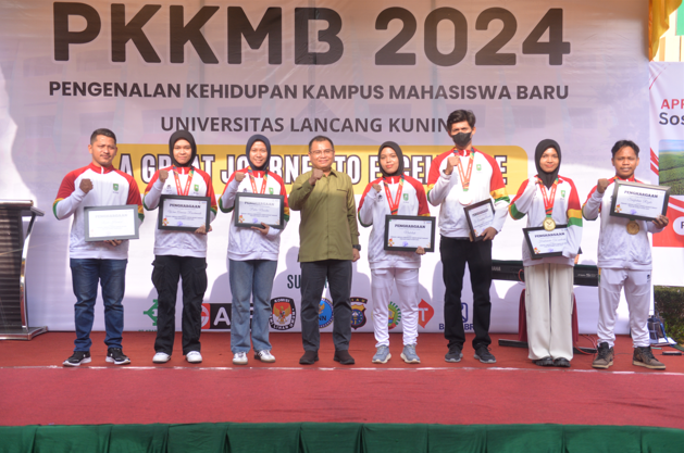 Apresiasi Mahasiswa Unilak Peraih Medali PON Aceh-Sumut 2024, Rektor Pastikan Dapat Beasiswa Pendidikan