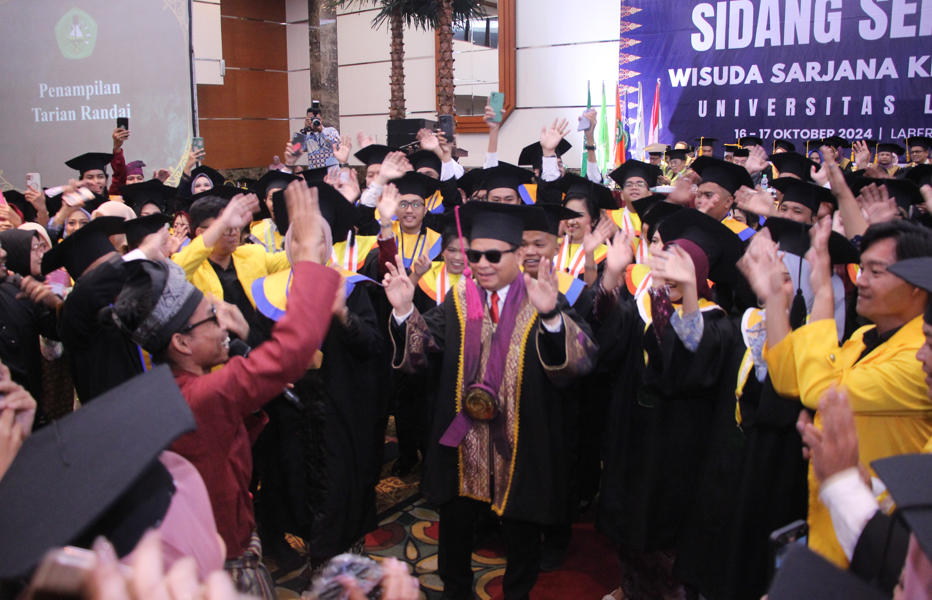 Wujudkan Kampus Multikultural melalui Seni, Wisuda Unilak Menjadi Pentas Keberagaman