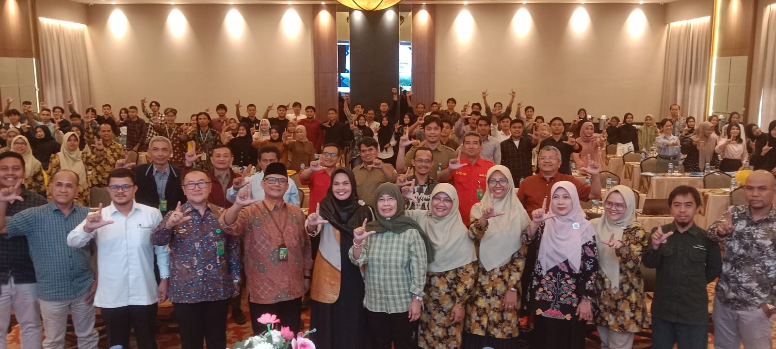 Dibuka Wakil Rektor II Unilak, Ratusan Mahasiswa Unilak Ikuti Proklim KKN Tematik