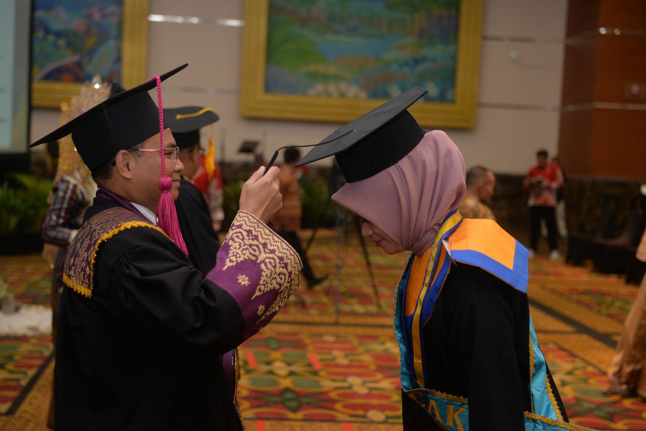 Wisuda Sarjana ke-69 dan Magister ke-19, Rektor: Unilak Komitmen Wujudkan Kampus Beragam Budaya