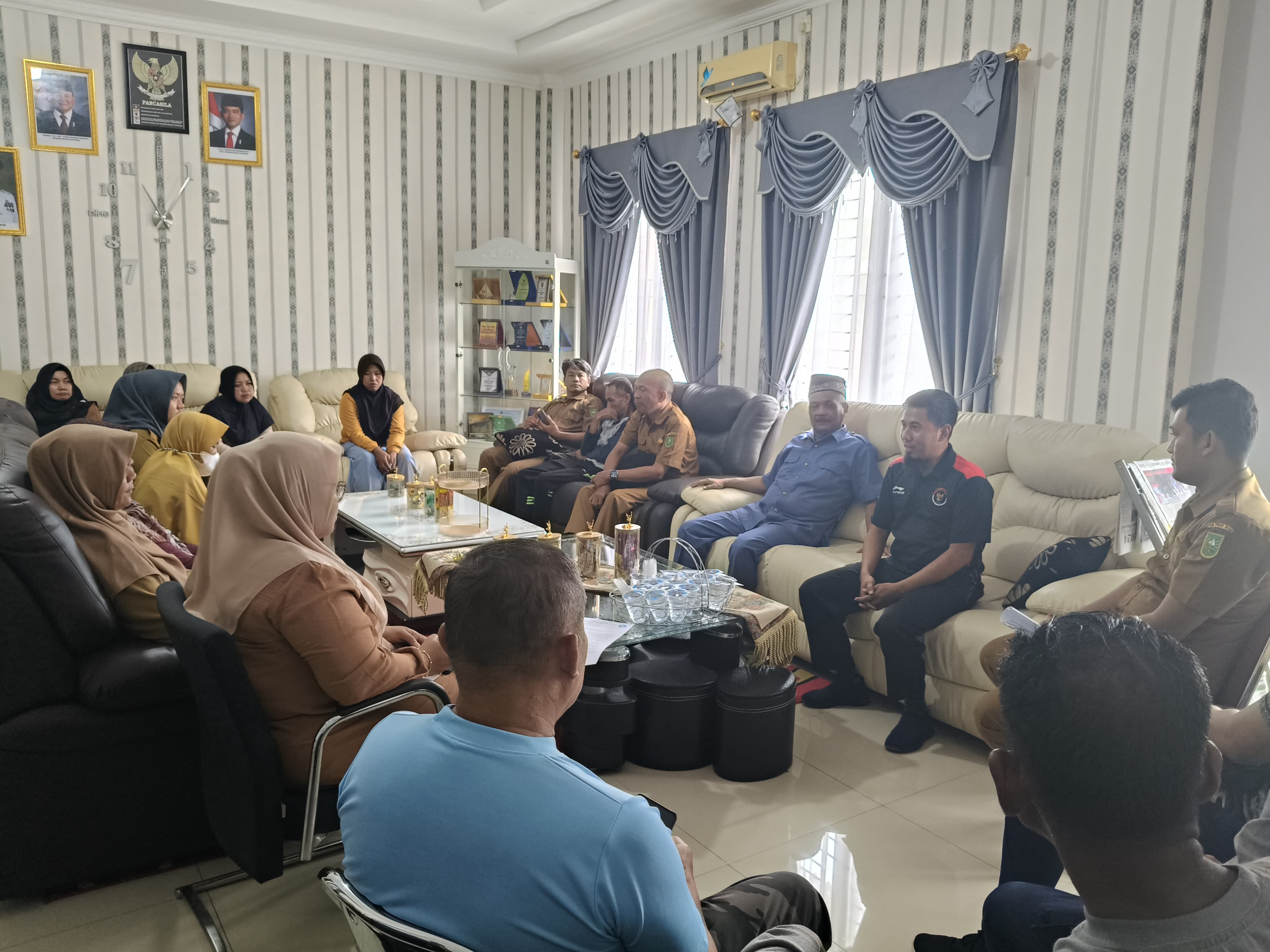MoU Bank Sampah Unilak dan SMAN Olahraga Riau