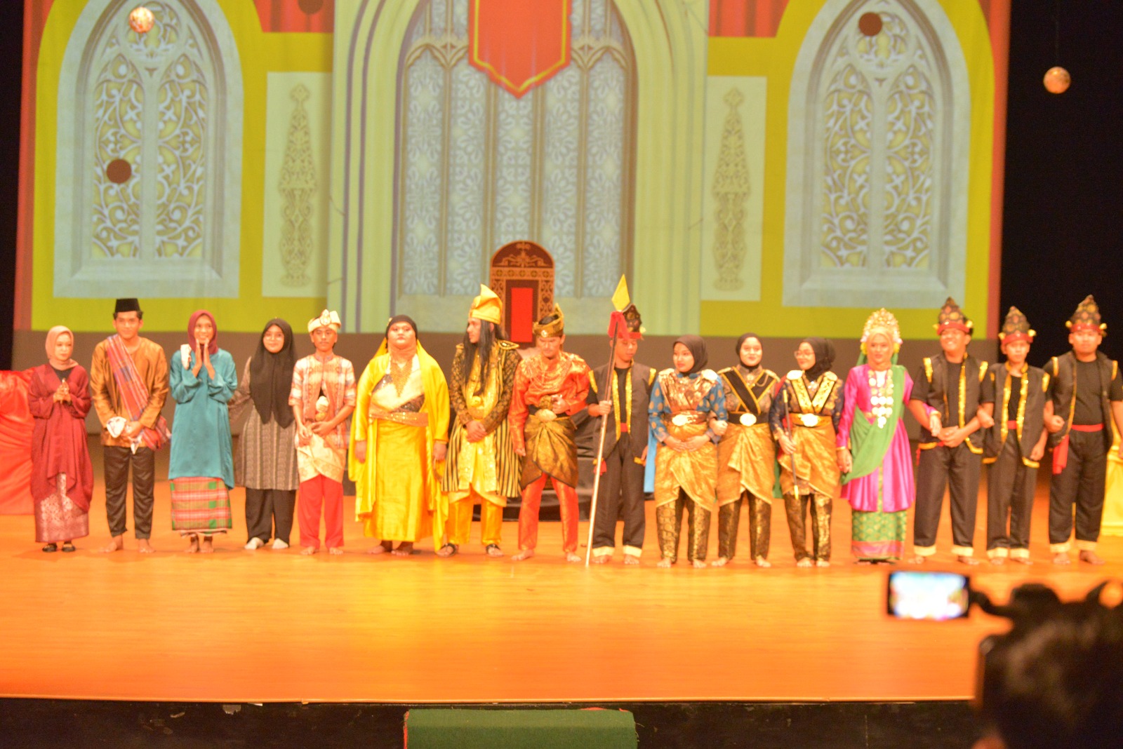 Mahasiswa FIB UNILAK Sukses Pentaskan Teater Baginda Sultan