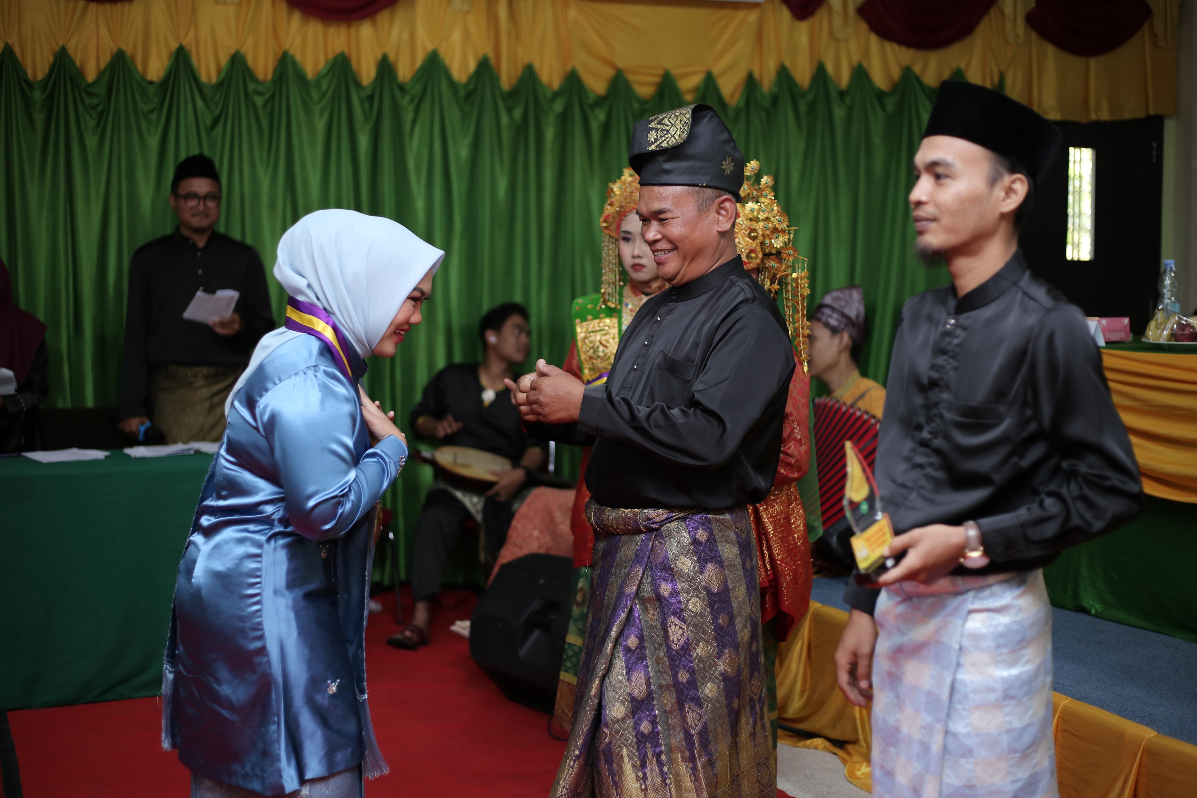 Yudisium Sarjana XLIV FIB Unilak, Lulusan Didorong Jadi Profesional Berkarakter