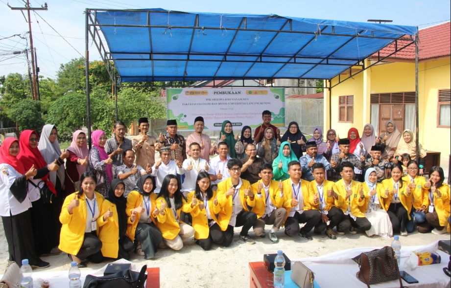 Lurah Sialang Munggu Dukung Program PPK Ormawa Himpunan Mahasiswa Manajeman Unilak