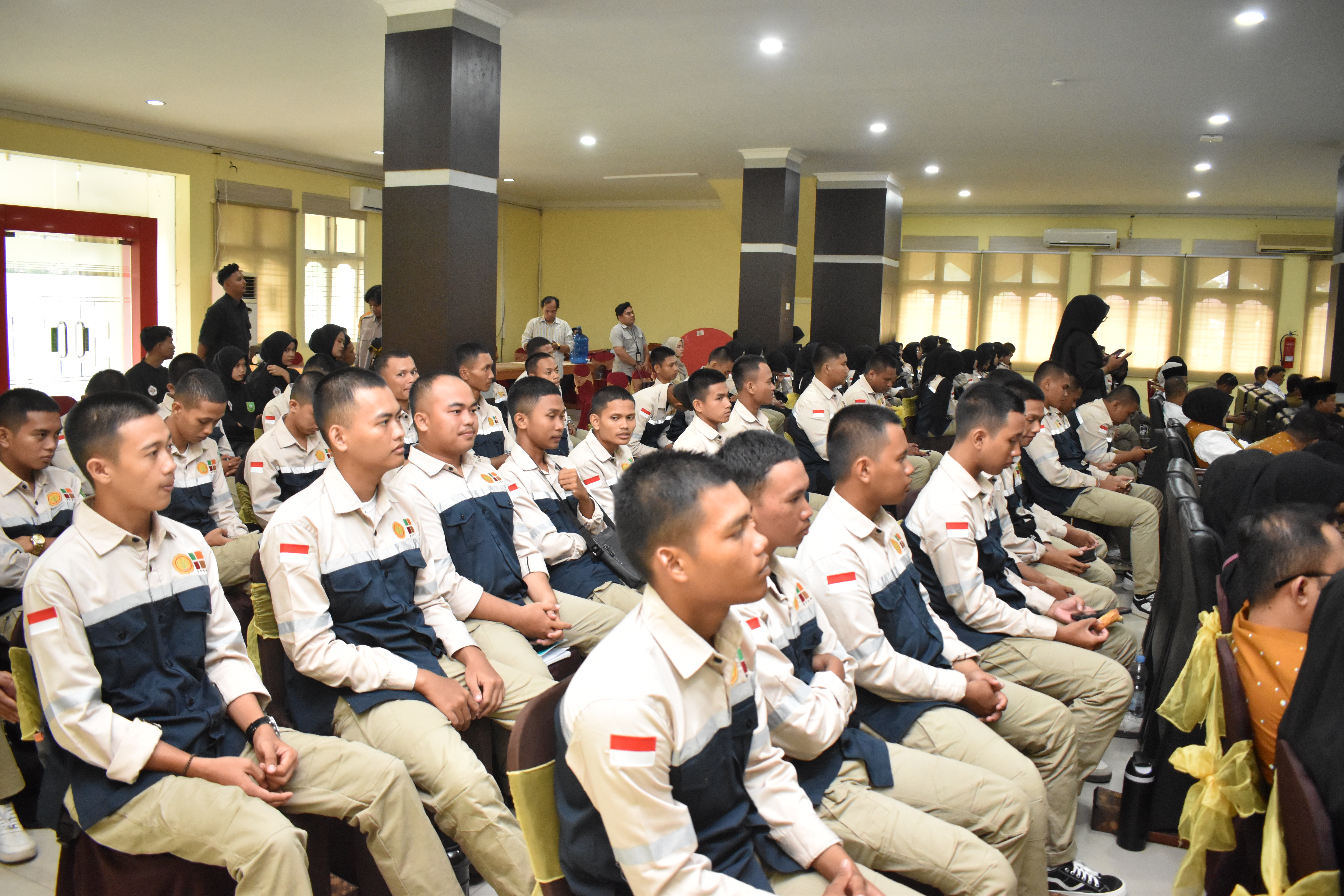 Wakil Rektor I Unilak Assoc Pro  Sambut 90 Mahasiswa Penerima Beasiswa BPDP, Wabup Rohul Beri Kuliah Umum