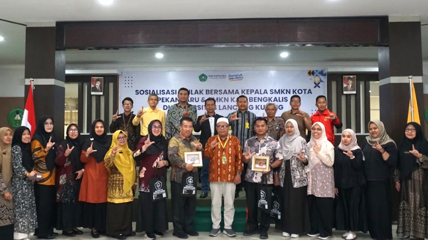 Sosialisasi Unilak Bersama SMKN Pekanbaru dan Bengkalis: Dorong Kerja Sama Pendidikan dan Peluang Kerja di Jepang