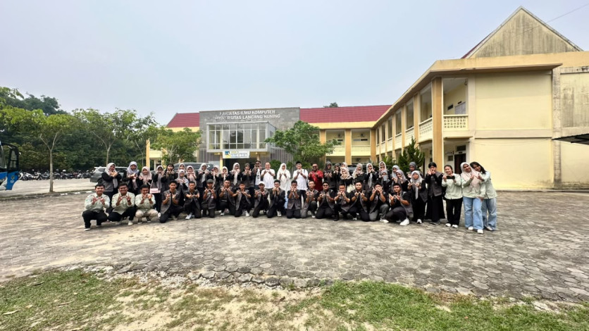 43 Siswa SMAN 10 Pekanbaru Kunjungan Studi ke Fasilkom Unilak, Belajar Konten Hingga Personal Branding