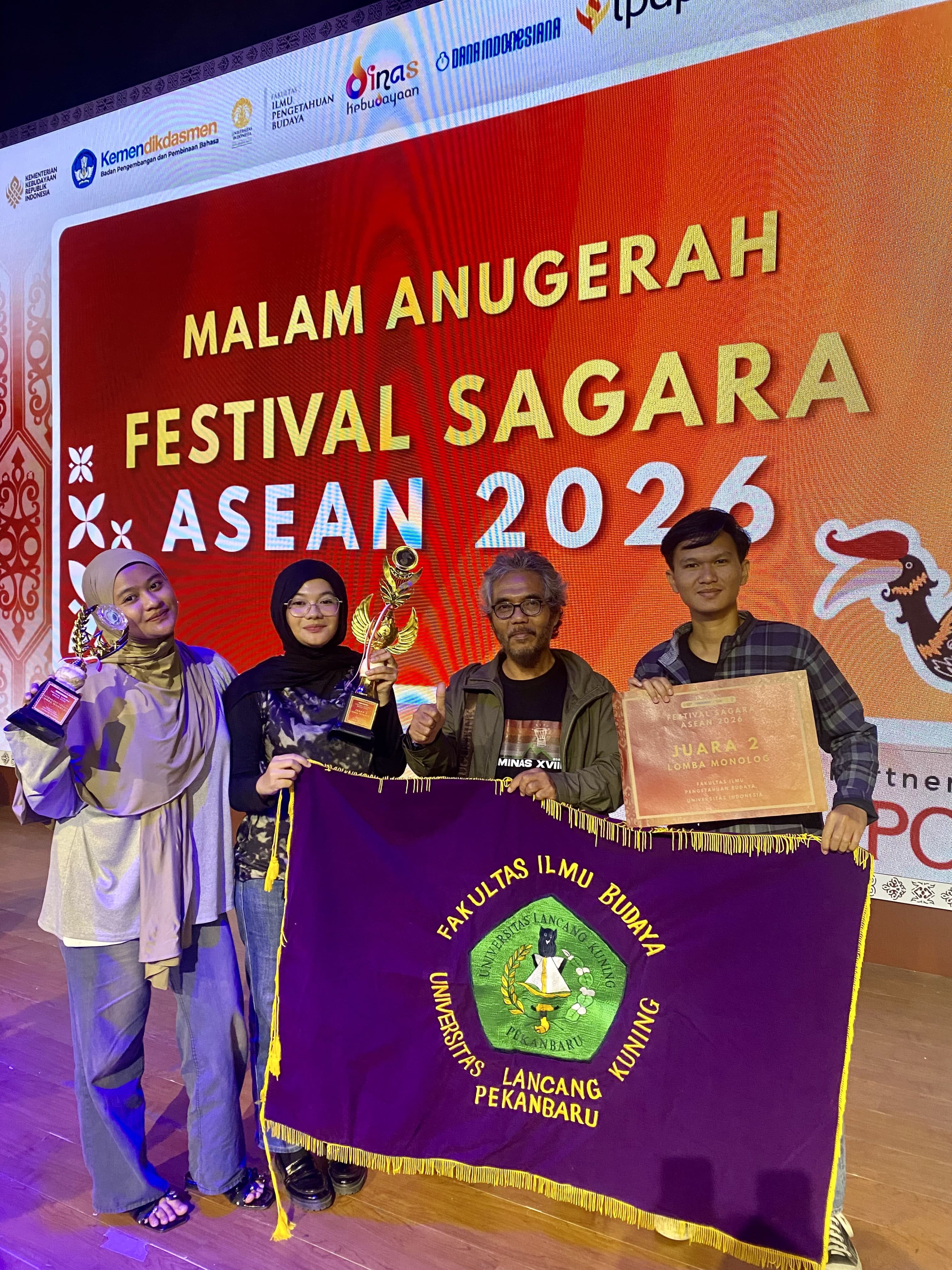 Mahasiswa FIB Unilak Raih Sutradara Monolog Terbaik dan Juara II Terbaik di Festival Sagara Teater Internasional