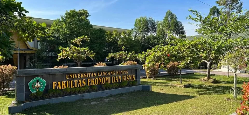 Fakultas Ekonomi & Bisnis